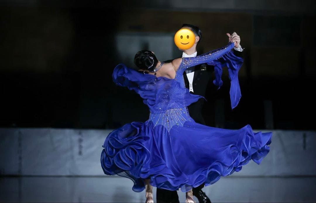 青スワロフスキードレス