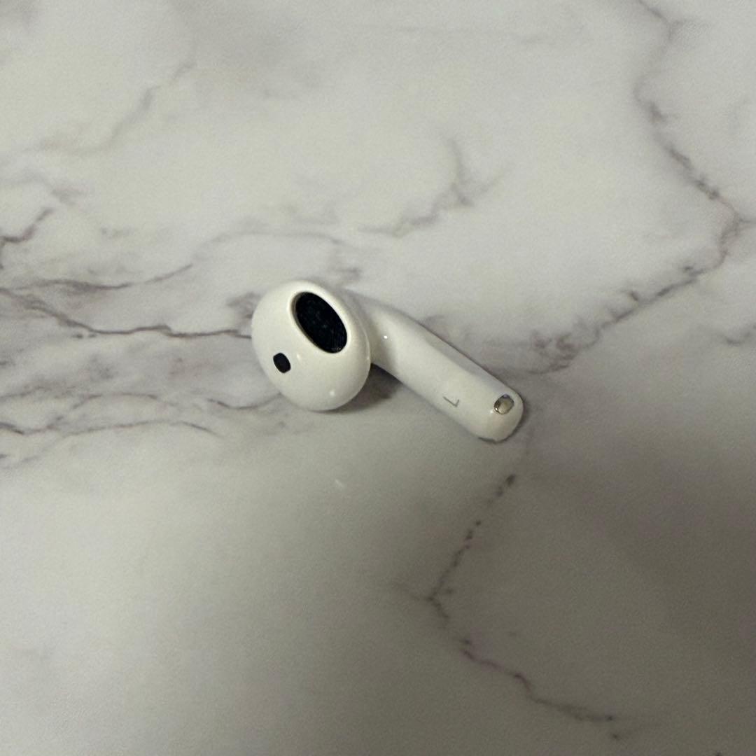 AirPods4 アクティブノイズキャンセリング搭載 クリアケース付