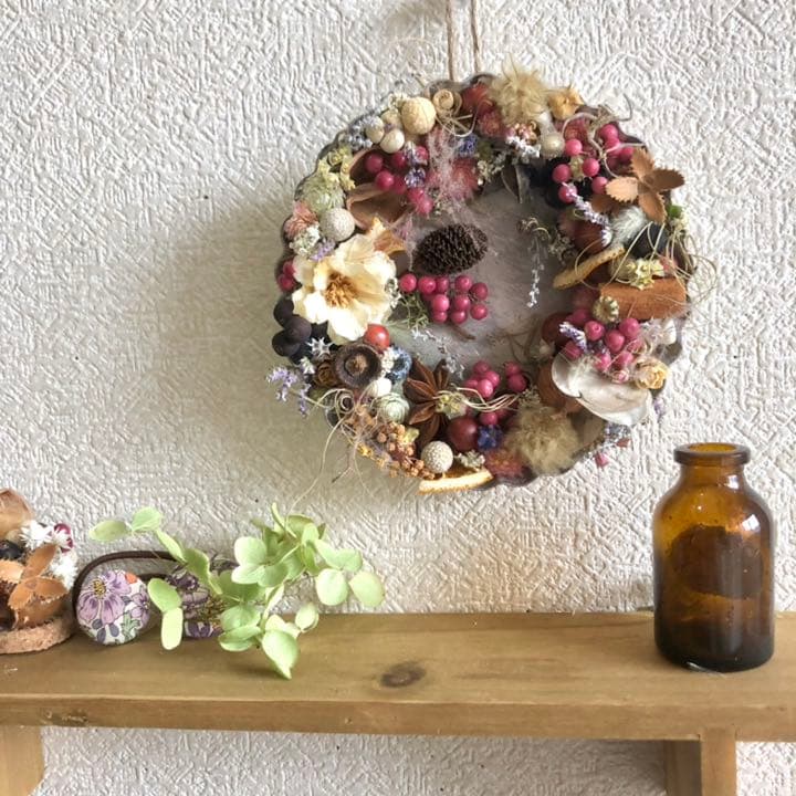 バレンタインに。美味しそうな森のタルトケーキリース