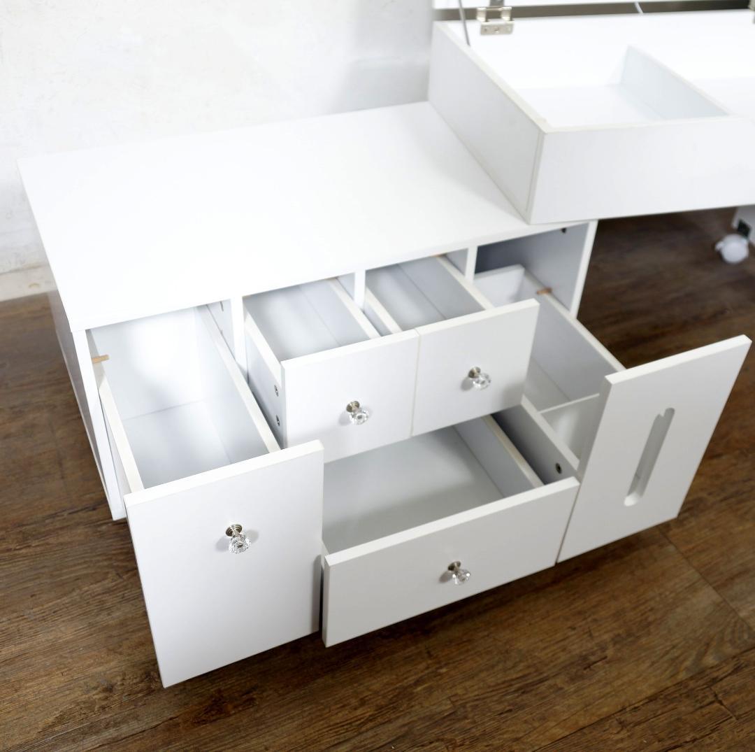 新品・未使用　LEDライト付ドレッサー ロータイプ 伸縮式コスメワゴン