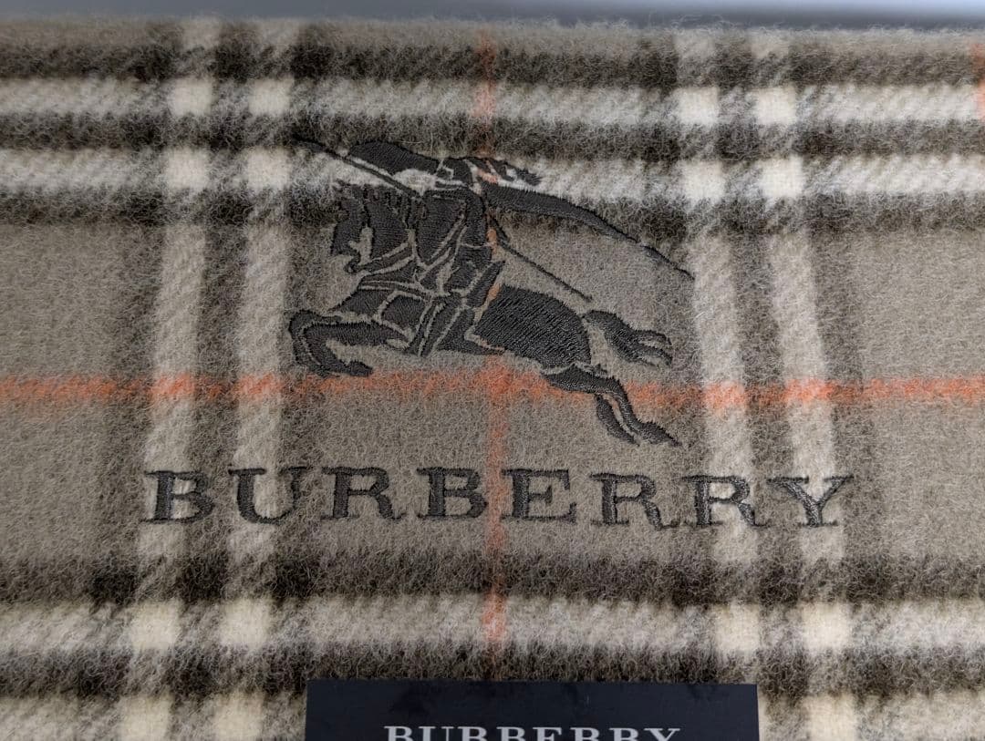 BURBERRY ウールチェックひざ掛け 75×130cm