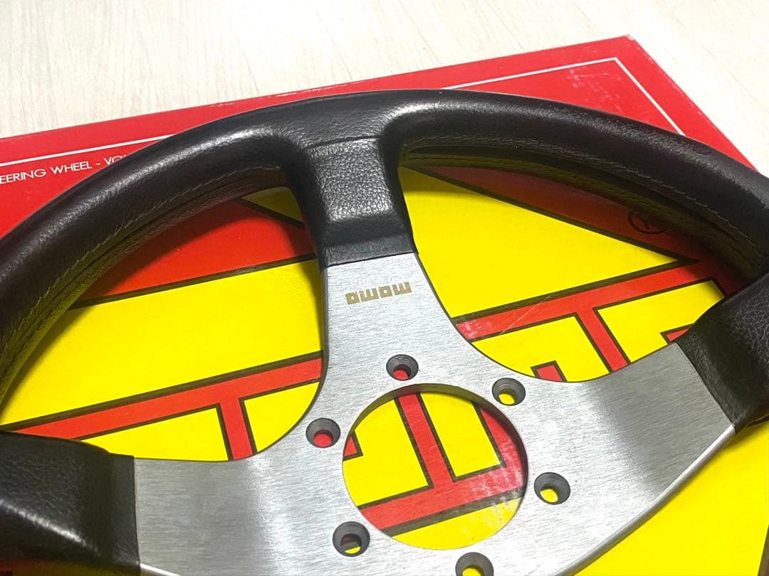 MOMO TUNER D32 ステアリング　即納◎ モモステ