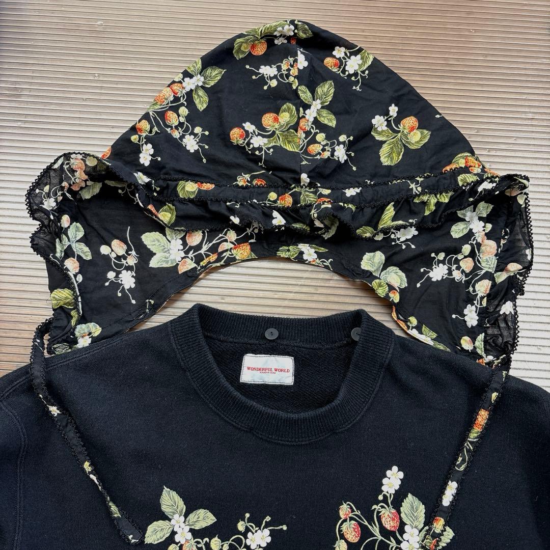 にゃーまま様ワンダフルワールド　カネコイサオ　イチゴ柄　スウェット