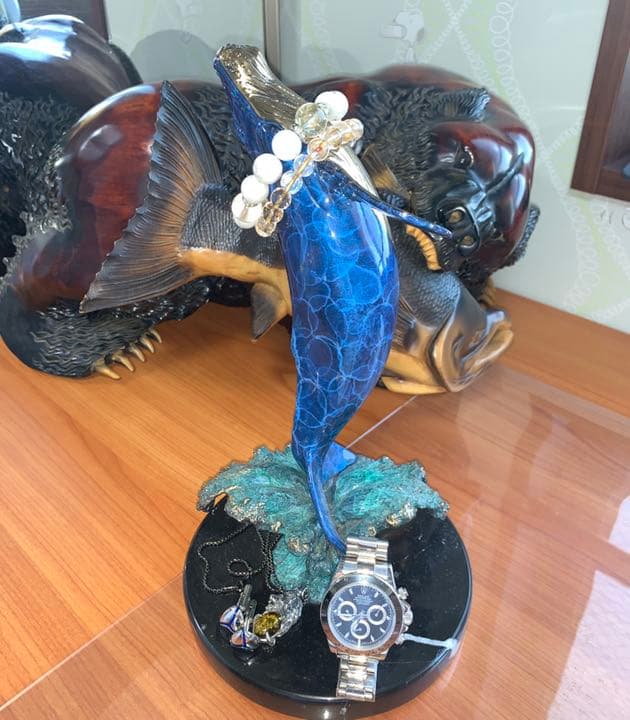 ラッセンのクジラのブロンズ　オブジェ