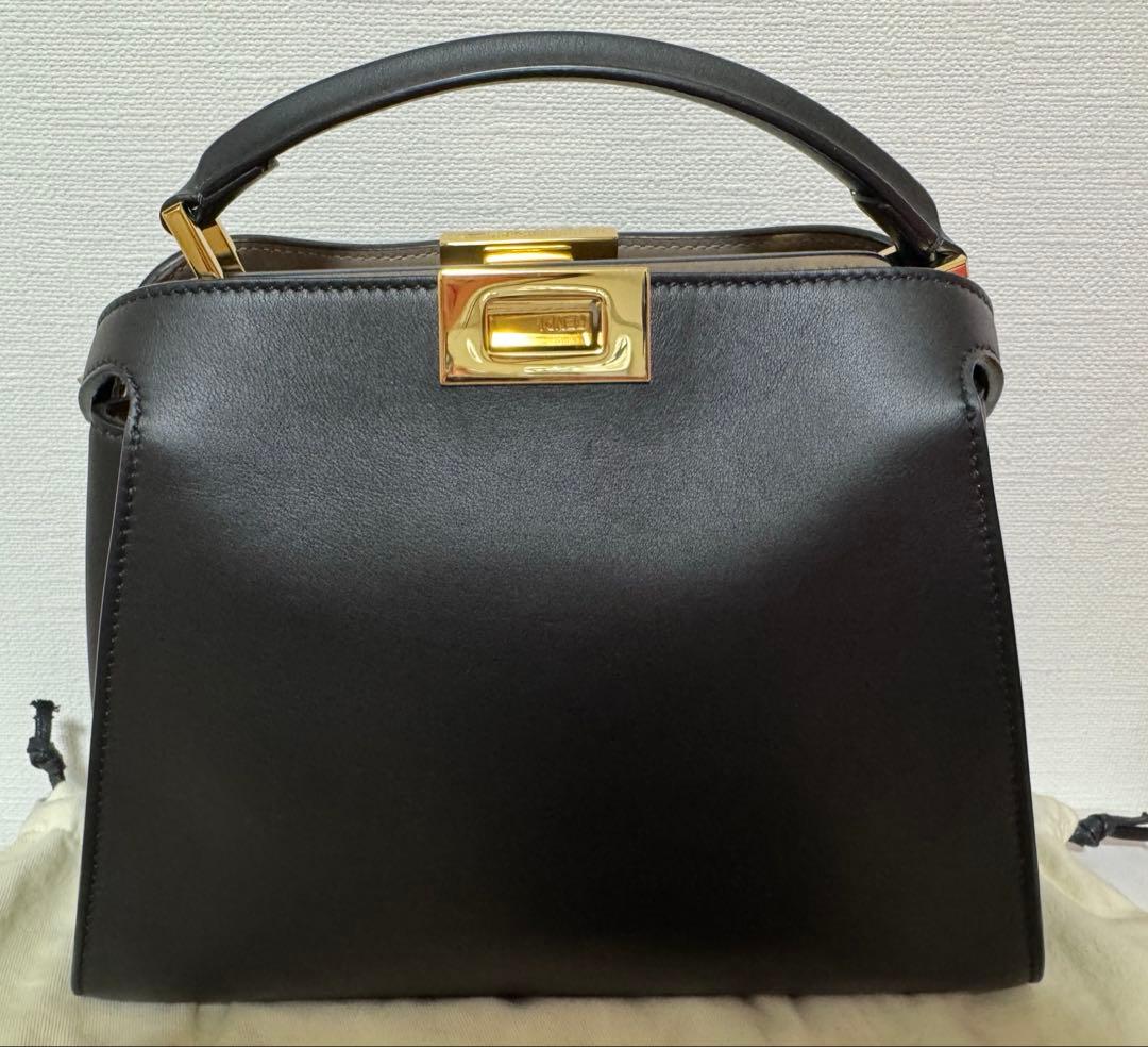 FENDI フェンディピーカブーエッセンシャリー未使用 正規品バッグ　ブラック