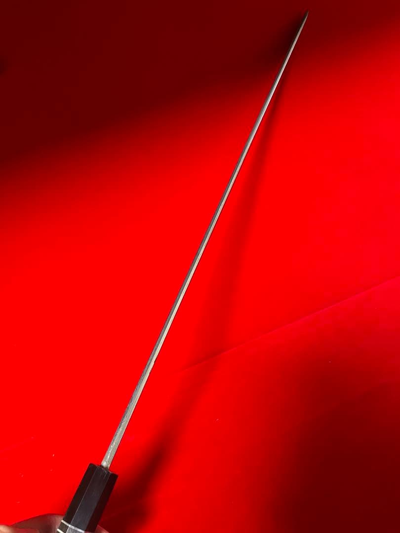 01453 包丁　マグロ包丁　玉鋼製　刃紋綺麗　墨流　鬼反り　未使用品