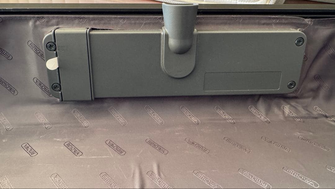 廃盤のモデル　RIMOWA トパーズ SPORT STEALTH 89L