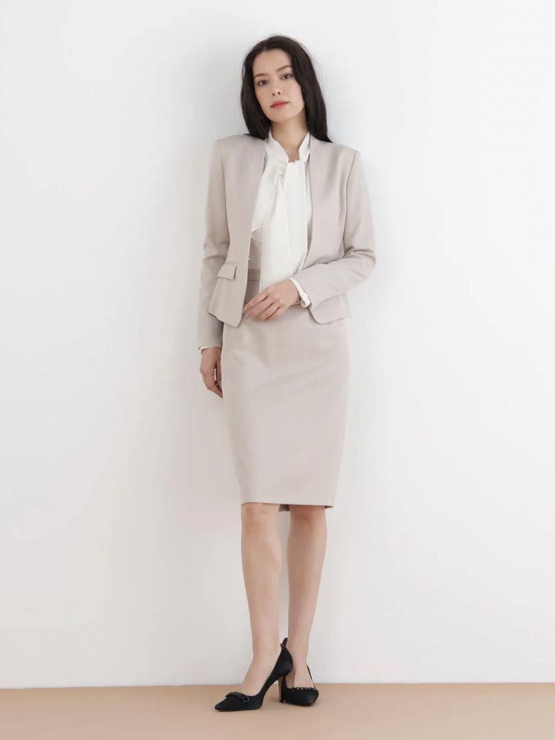 ピンキーアンドダイアン◆ラッフルアクセントボウタイブラウス ホワイト 36