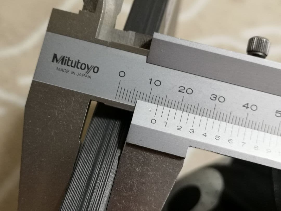 1枚限定品　t13.0×200×300ミリ　【CFRP素材】ドライカーボン