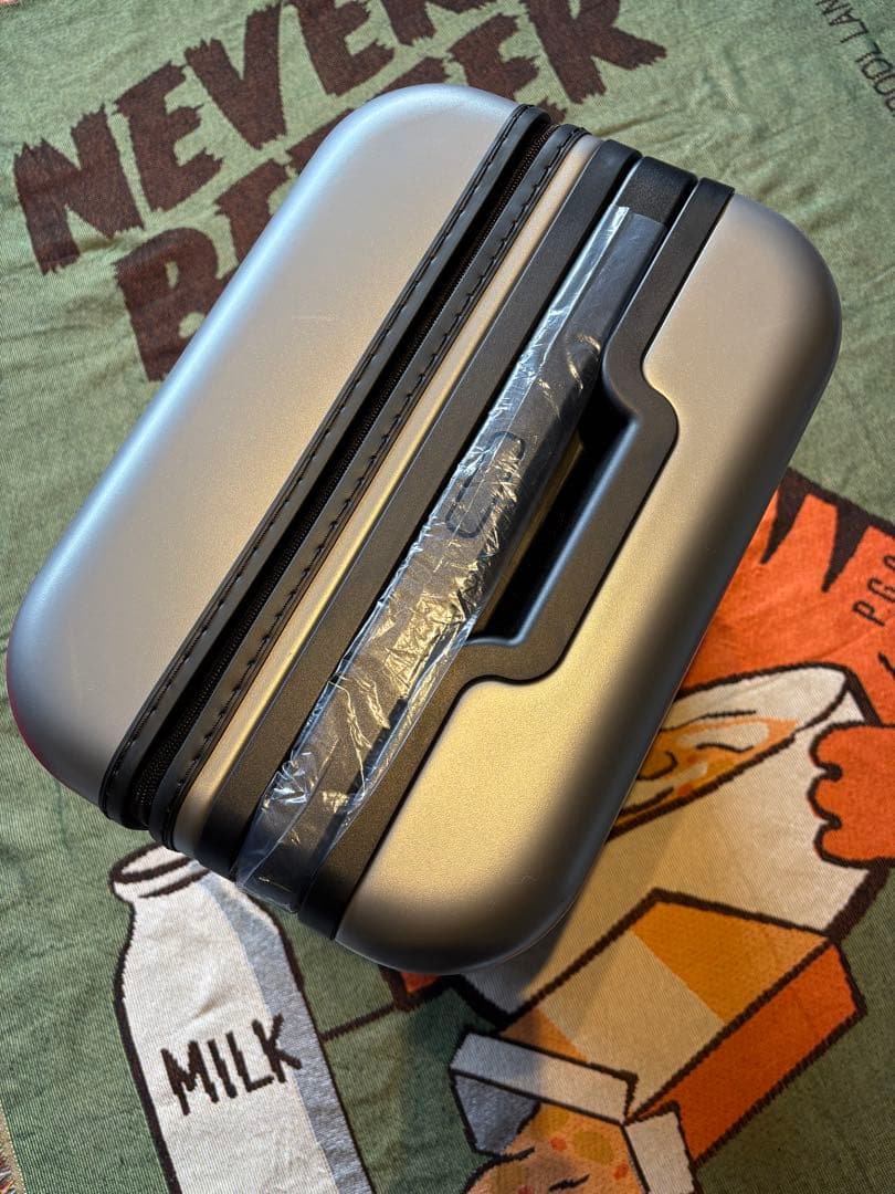 VELO ヴェーロ　伸縮型　スーツケース　三段階サイズ可変式　グレー