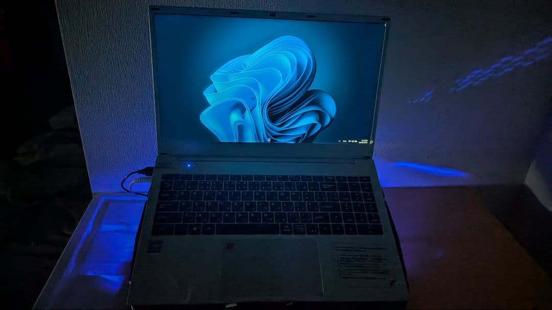 【ほぼ新品】12-GEN パソコンセット 16GBメモリ 500GB SSD