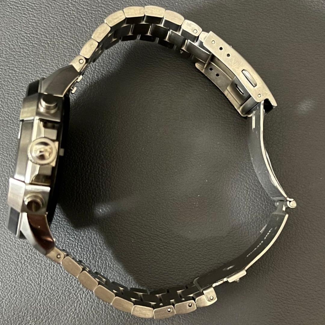 【トップガン/極美品/iPhone対応可】DIESEL DZT2004