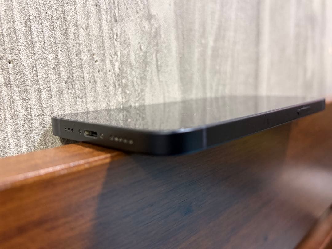 美品　iPhone12 64GB ブラック