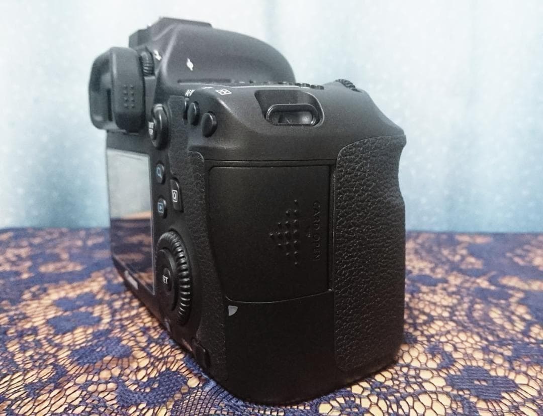 Canon EOS 6D ボディ