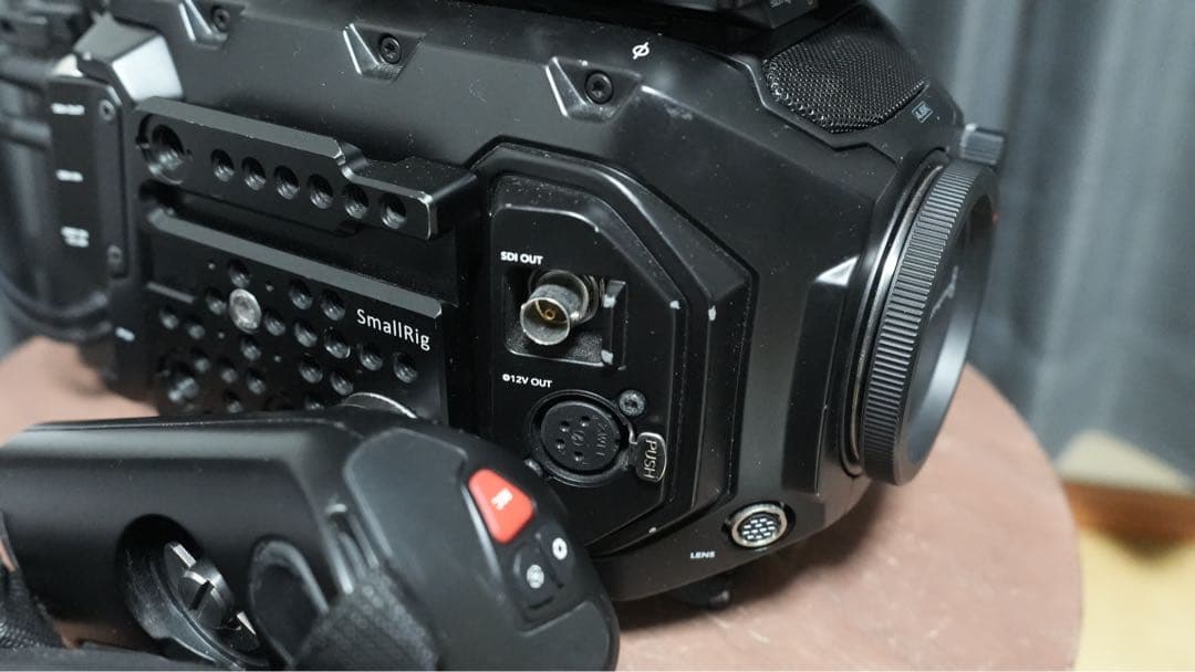 Blackmagic URSA Mini Pro 4.6K EF 本体