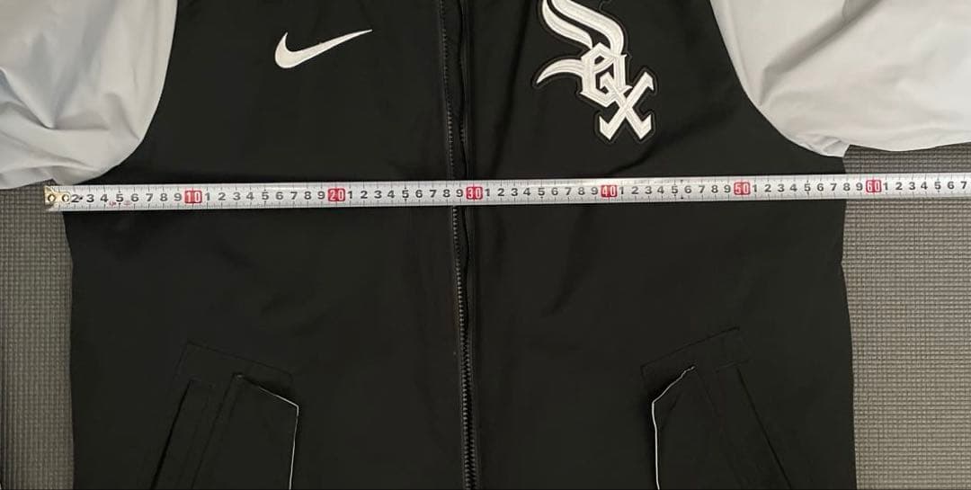 ナイキ　シカゴ ホワイトソックス　オーセンティック　ダグアウト ジャケット　S