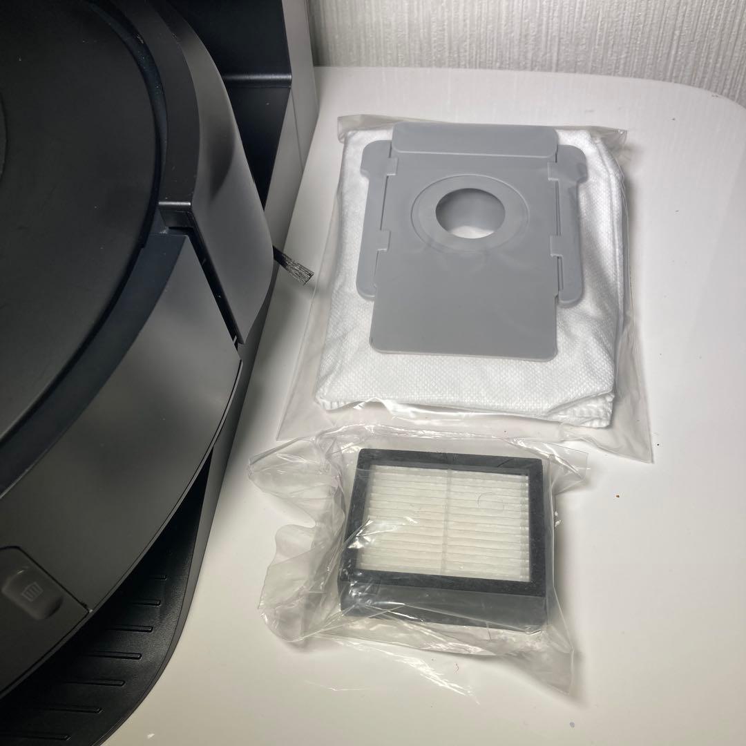 美品　使用回数11回　最上位モデル　ルンバj5＋　水拭きモップなし