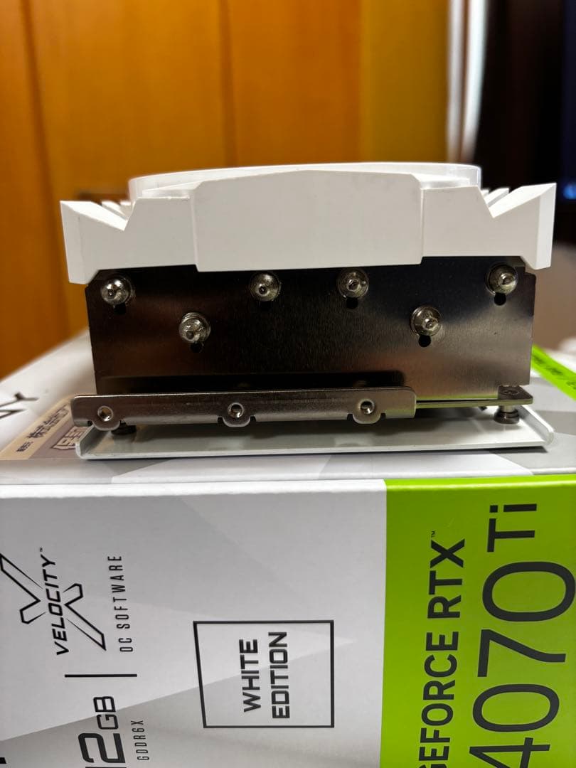 PNY GeForce RTX ホワイトグラフィックボード