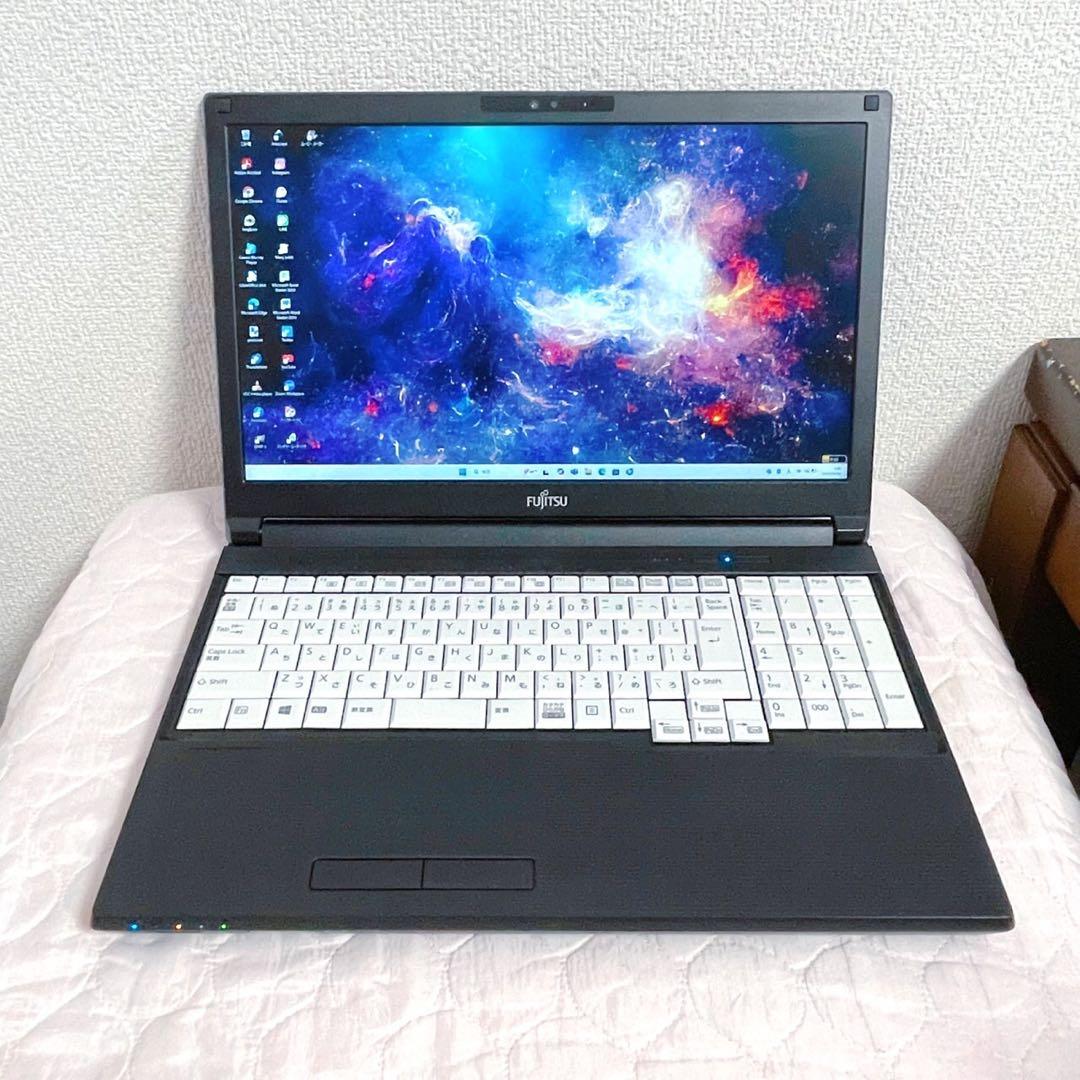 【高級機・極美品】2021年製 第10世代i5 フルHD NVMe + SSD