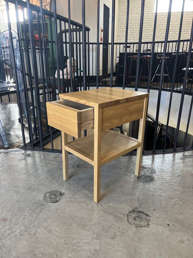 関家具　サイドテーブル