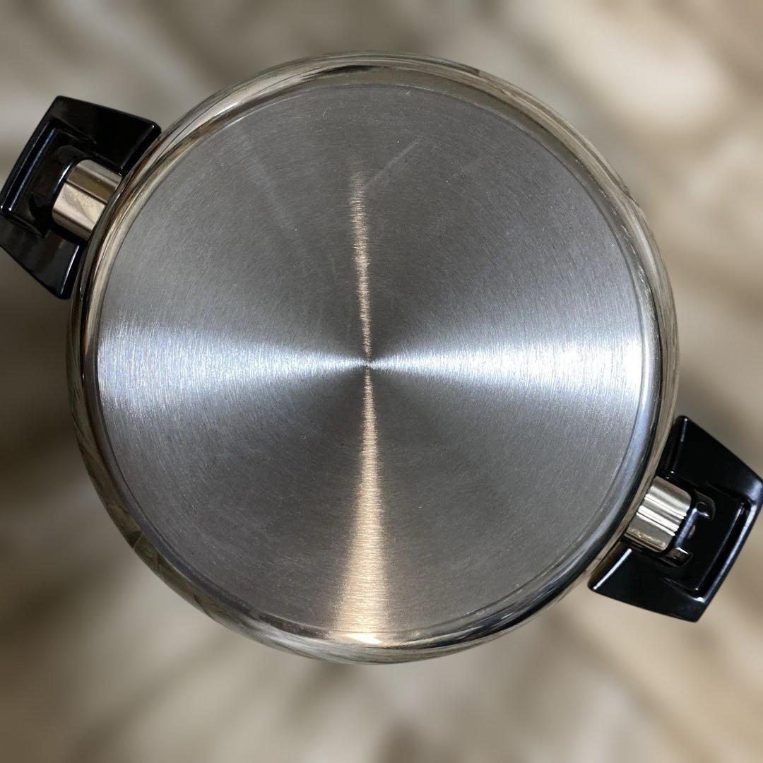  Eight ステンレス製両手鍋 中型 蓋付き２コートより一回り大きい