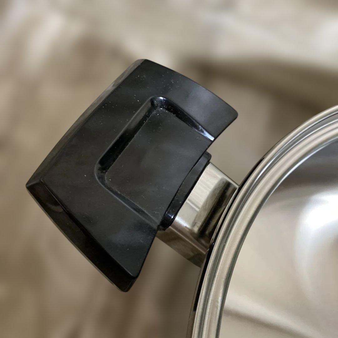  Eight ステンレス製両手鍋 中型 蓋付き２コートより一回り大きい