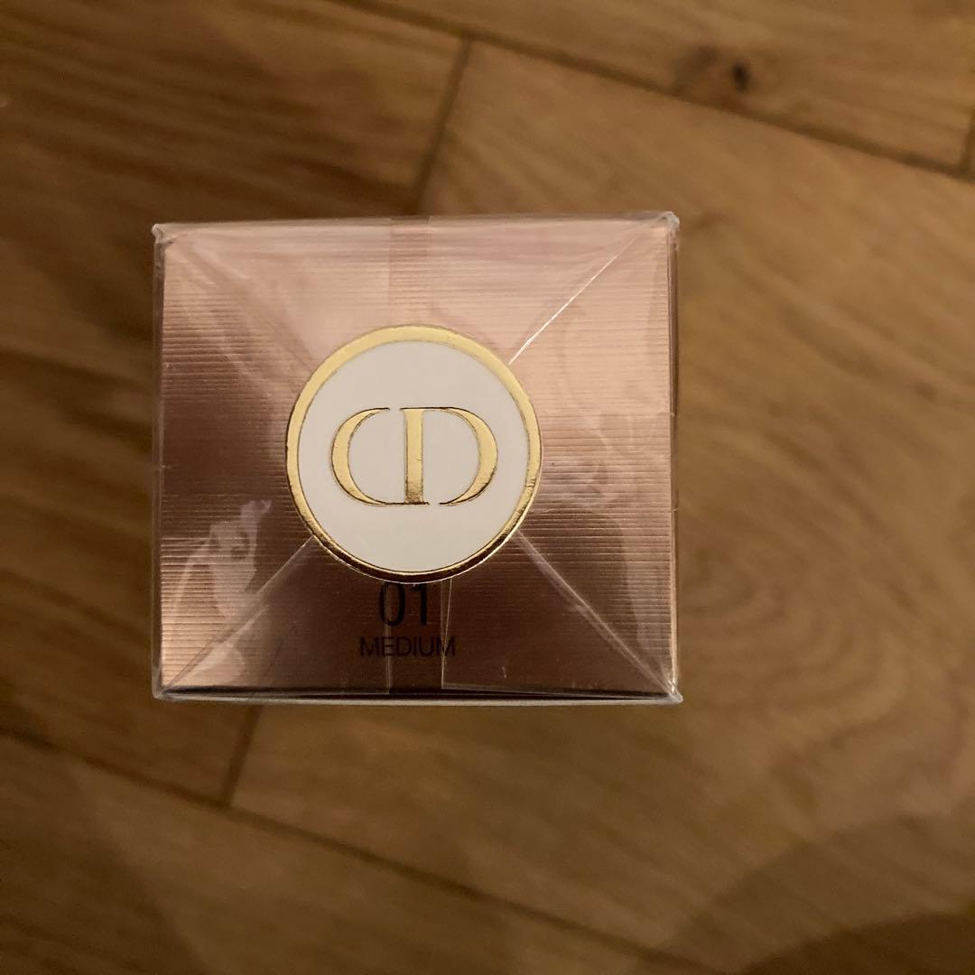 ディオール　プレステージホワイト ルプロテクターUVミネラルBB01