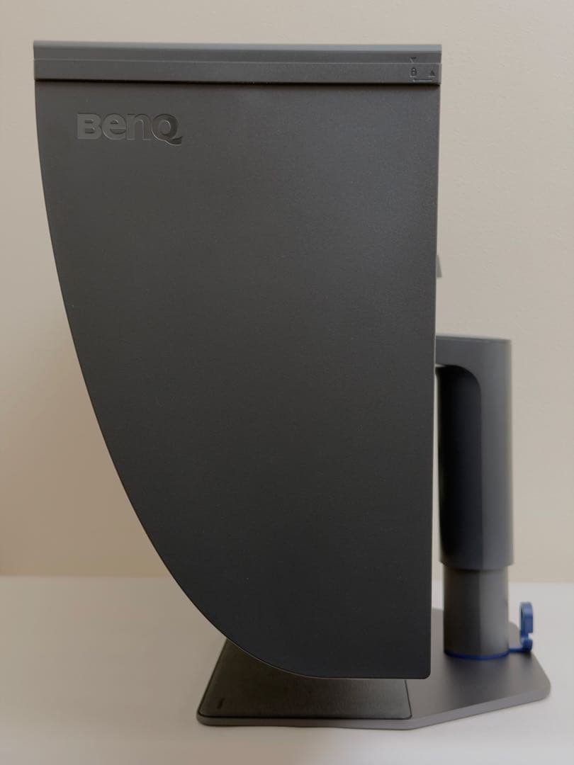 BenQ SW272U 27型 4K カラーマネジメントモニター