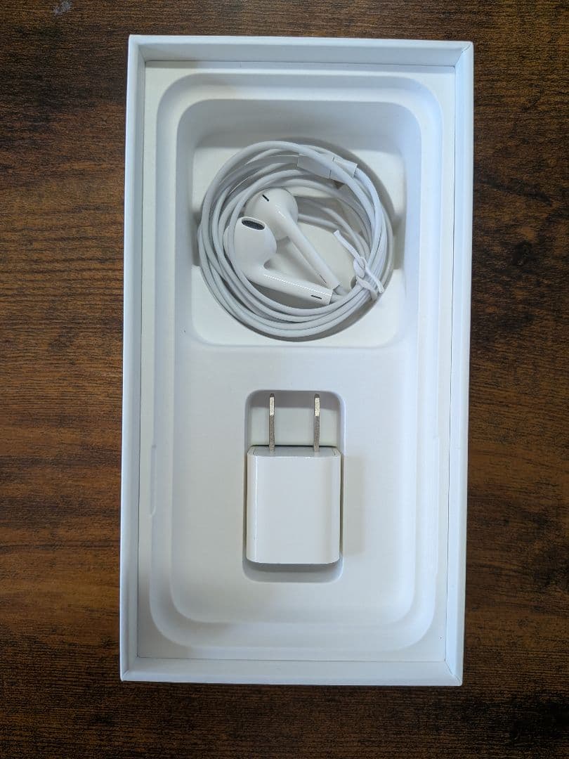 Apple:iPhone Xs 256GB シルバ- SIMフリ- 73%