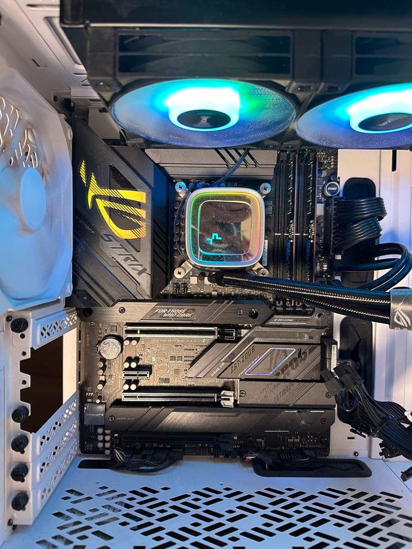 自作PC 13700K/32GB/ROG Z790/1000W