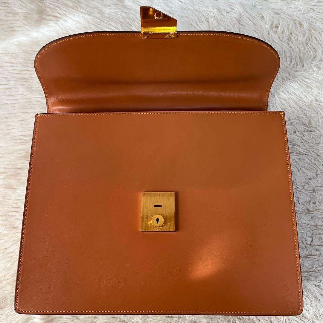 【美品】キタムラ　鍵付き　レザー　ビジネスバッグ　A4収納可能