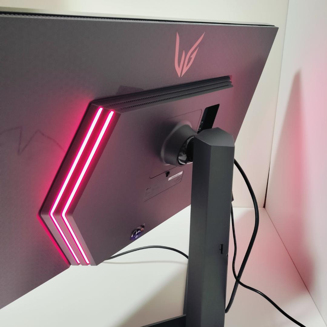 【美品】LG UltraGear™ 32GQ950-B\" 4K 31.5 インチ