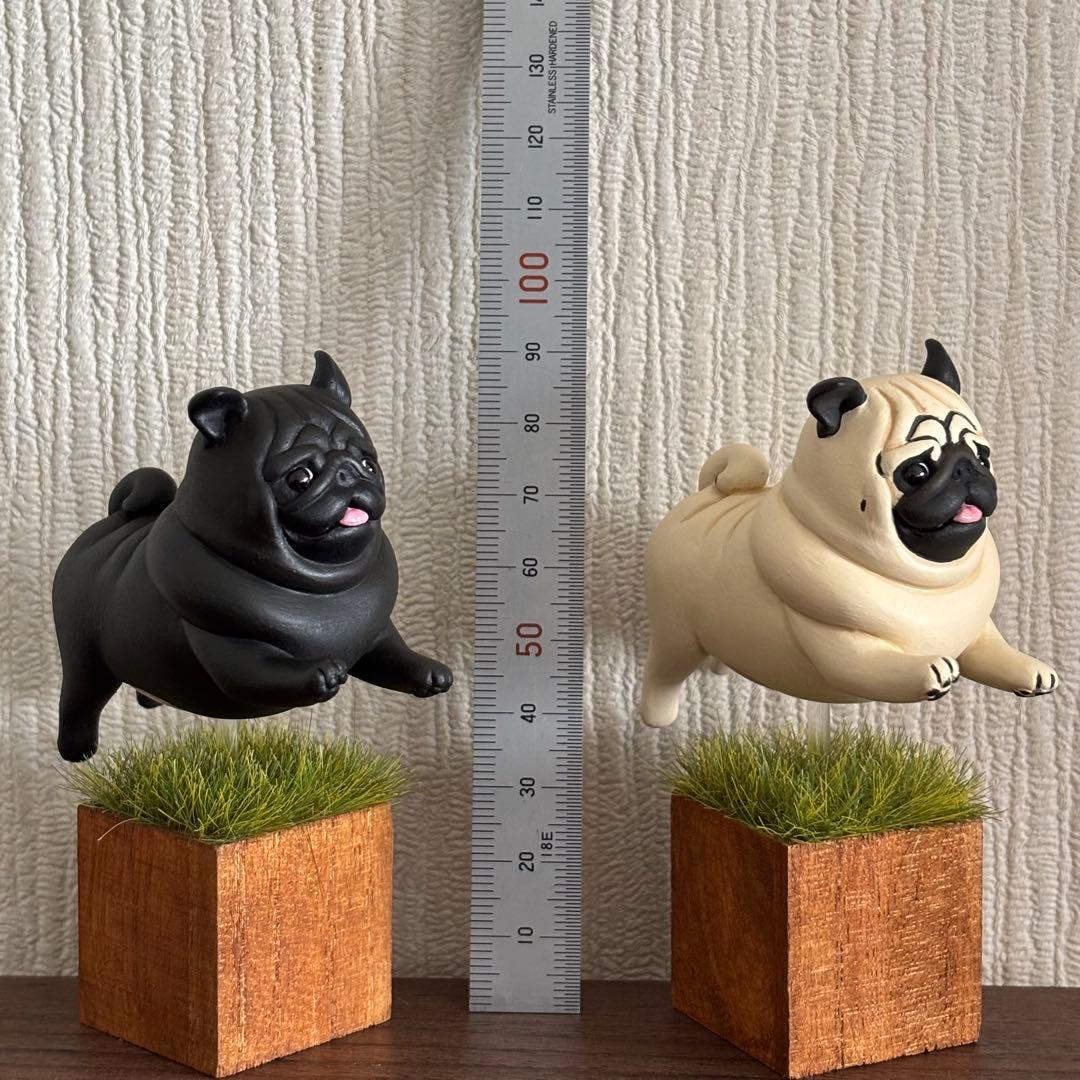 パグ走りおパグさん:フォーンver.(RUN PUG RUN)