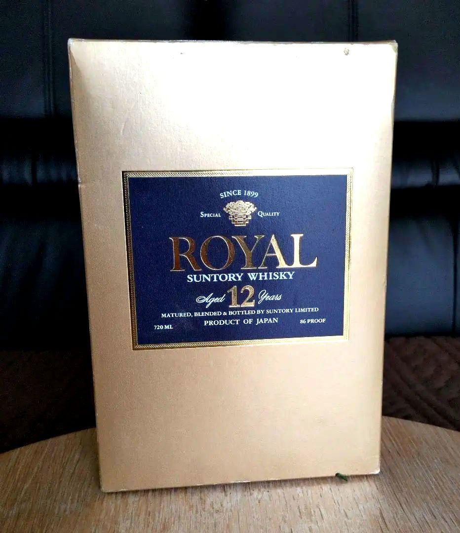 サントリーローヤルプレミアム12年青ラベル、未開栓　未使用