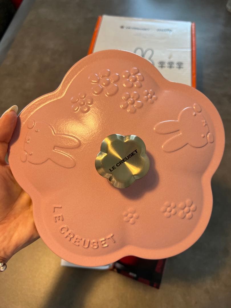 レア完売　限定品　ル・クルーゼ　ミッフィー　コラボ　ココット・フルール　花つまみ