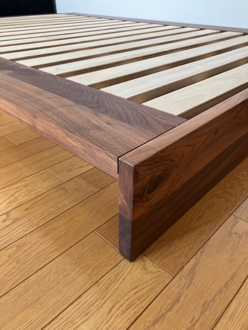 PRONT別注セミダブル〜ダブル　ベッド