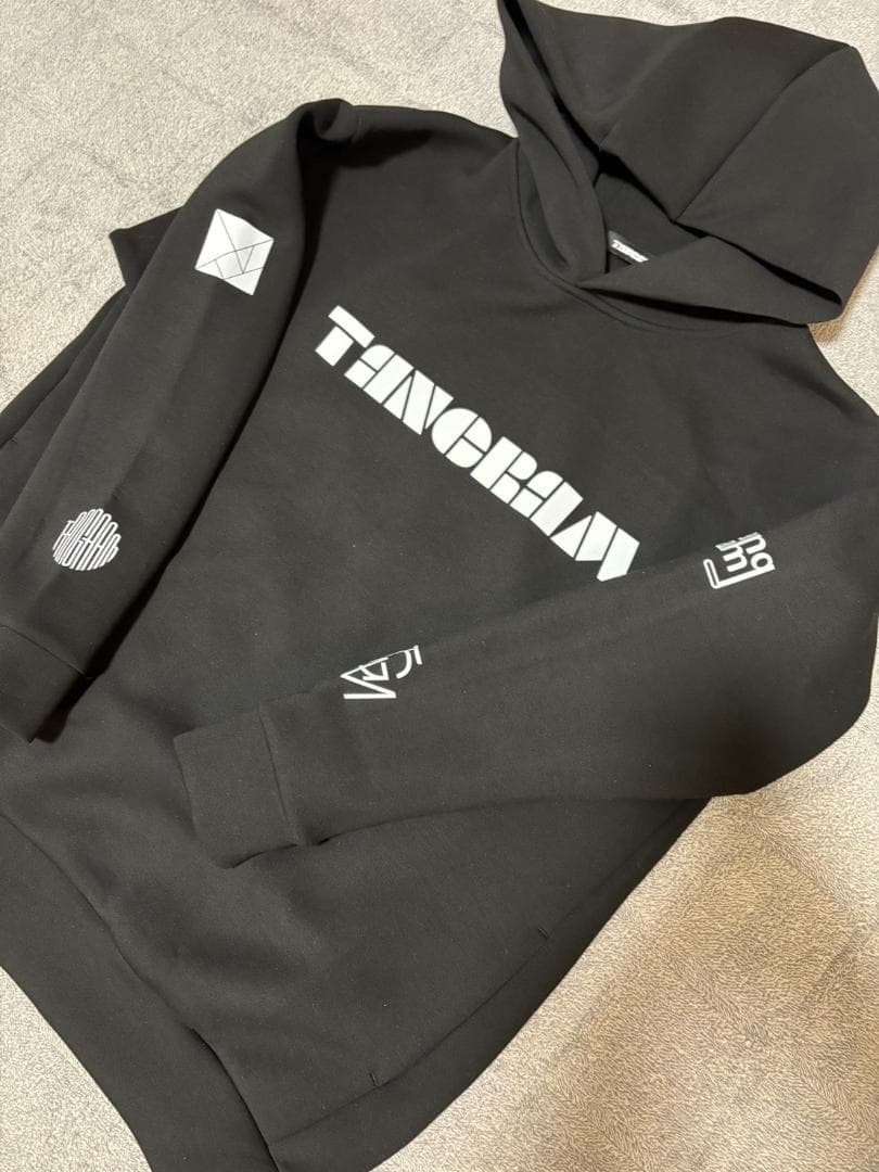 TANGRAMタングラム　セットアップ ダンボールニット　ブラック 上XL・下L