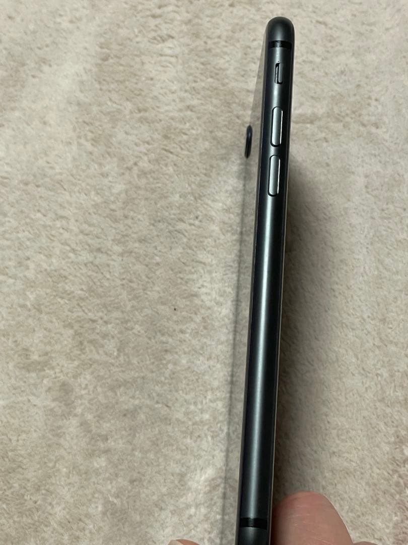 iPhone8 スペースグレイ系64gb バッテリー100% SIMロック解除