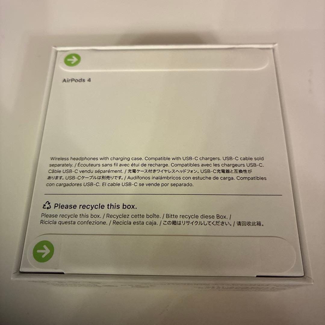 AirPods 4 ホワイト