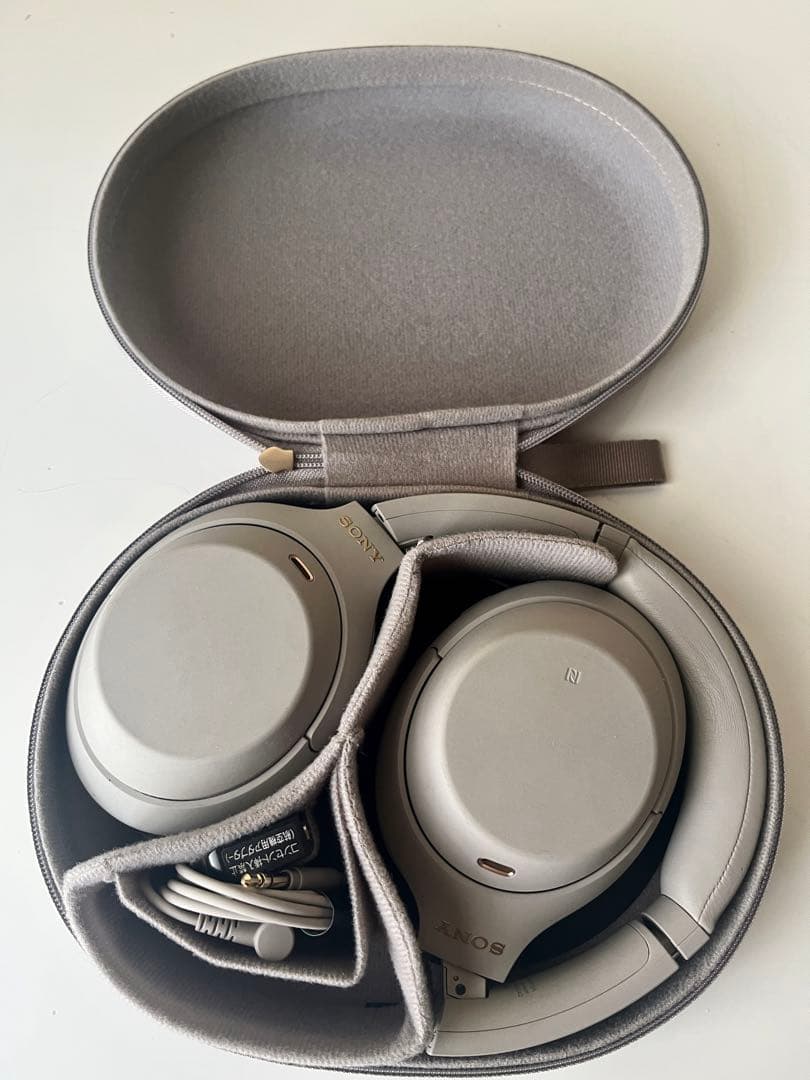 SONYワイヤレスヘッドホン WH-1000XM4 プラチナシルバー