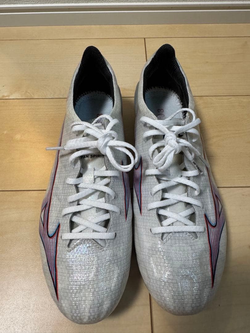 Mizuno Alpha サッカーシューズ ホワイト/レッド/ブルー