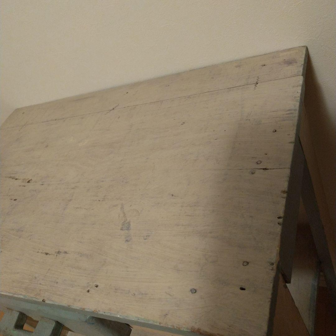 アンティーク小さめの机