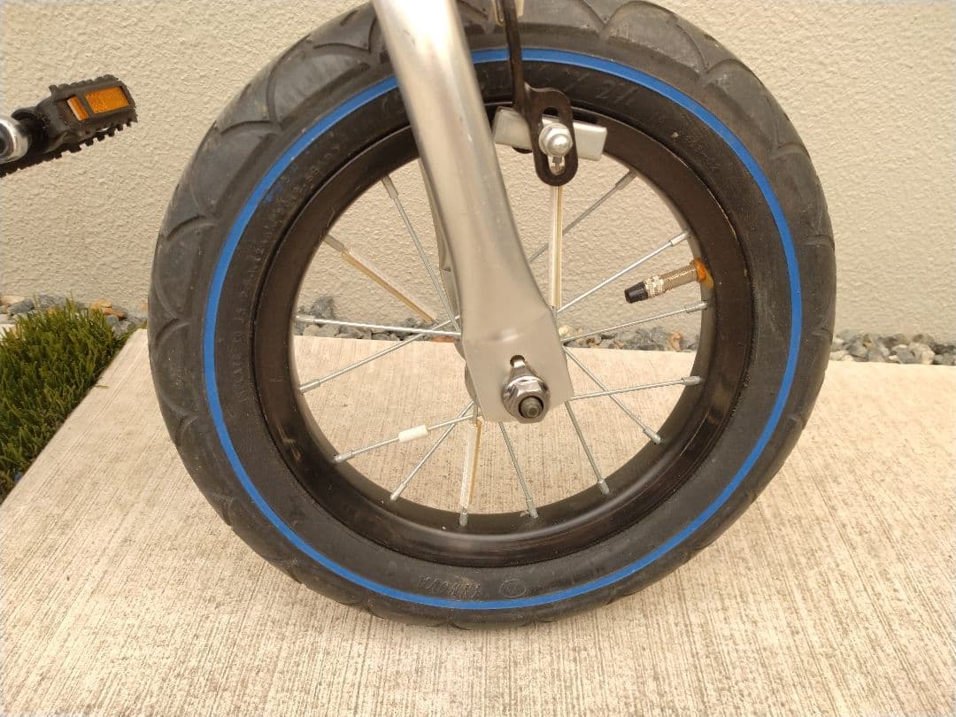 【送料無料】vitamin i factory へんしんバイク12インチ　青