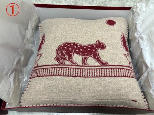 【未使用・箱付き】Cartier クッション 2個セット