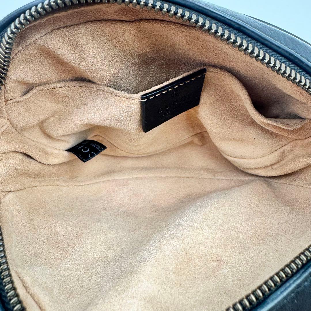 美品✨GUCCI マーモント　ボディバッグ　黒色　ハート　キルティング