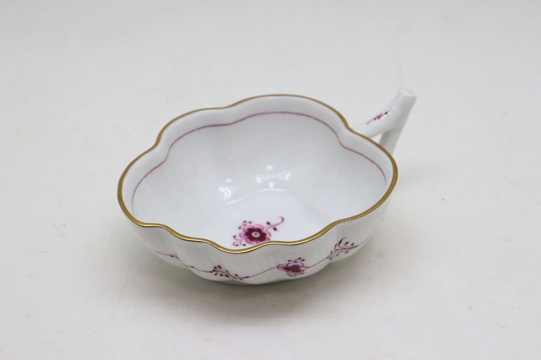 ロイヤルコペンハーゲン　バーガンディ　オープンシュガートレイ　ピンク　金縁　花柄