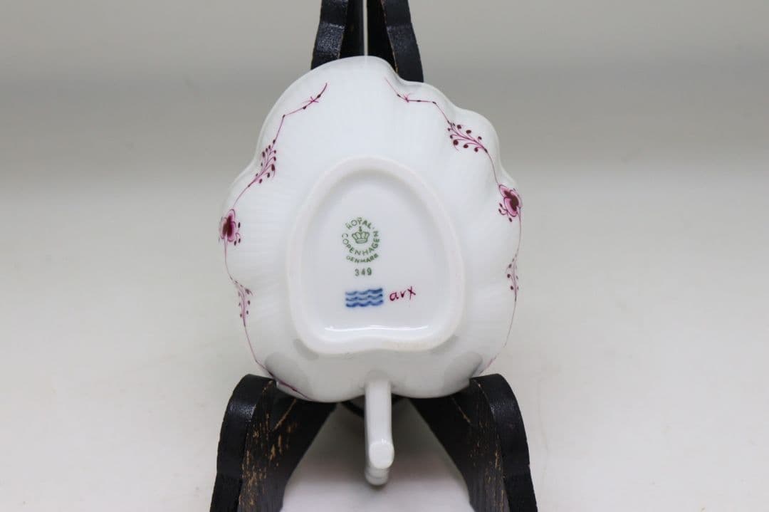 ロイヤルコペンハーゲン　バーガンディ　オープンシュガートレイ　ピンク　金縁　花柄