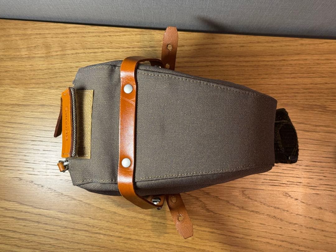 ブルックス（BROOKS）サドルバッグIsle of Wight Lサイズ