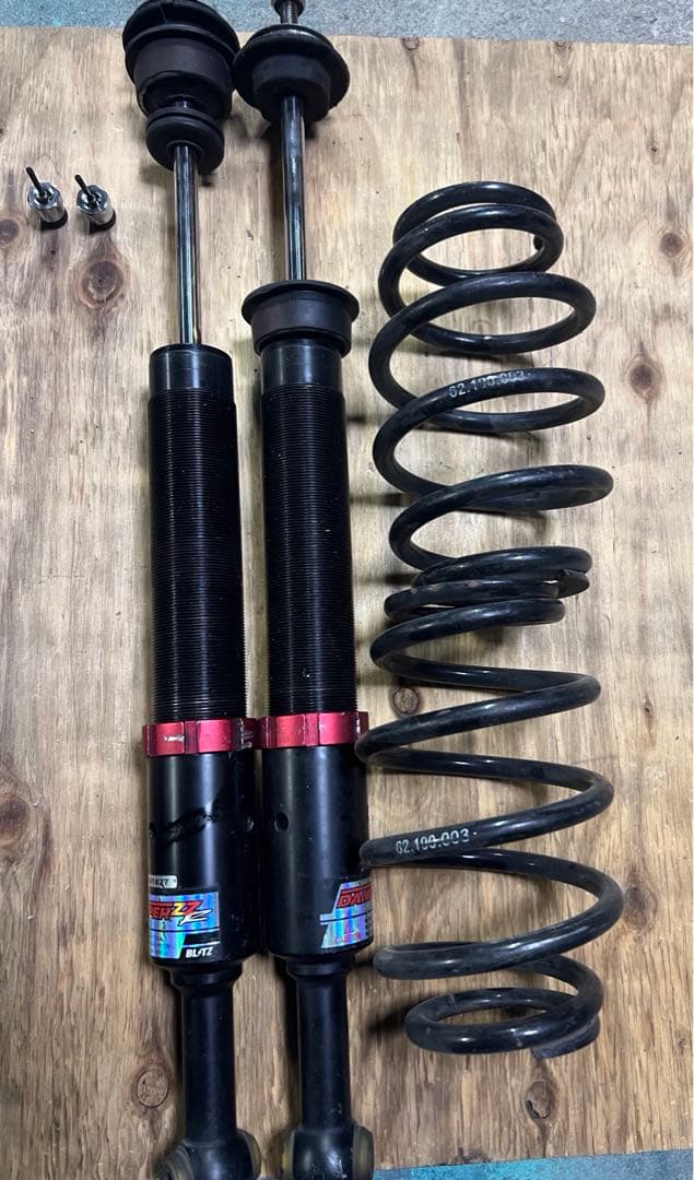 NHP10 アクア　ブリッツ車高調