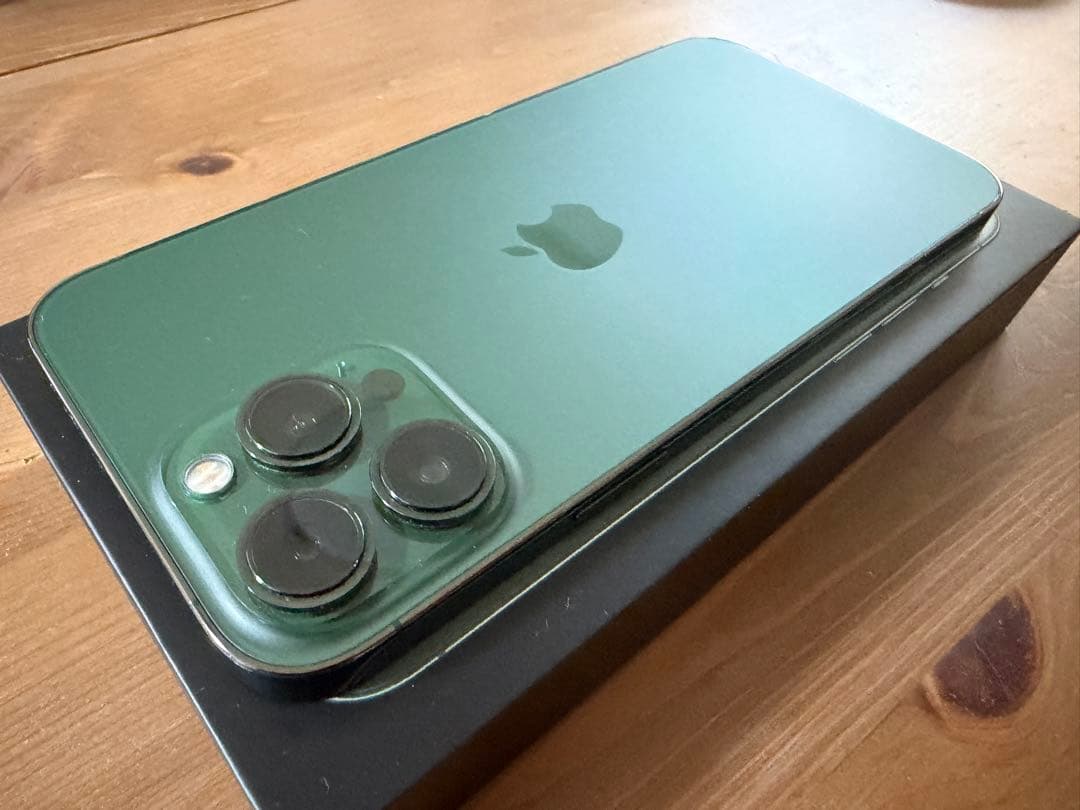 Apple iPhone 13 Pro Max 256GB アルパイングリーン